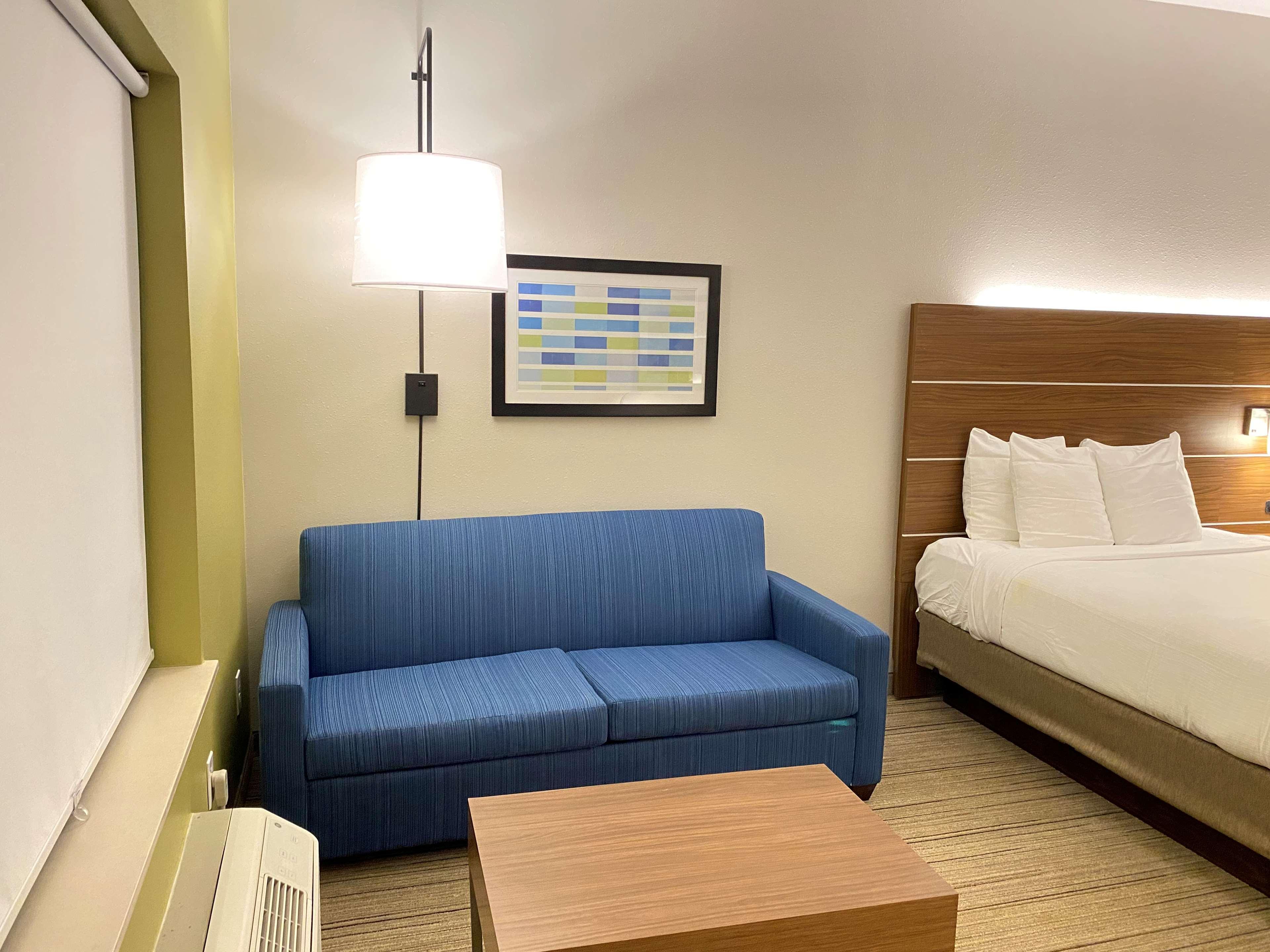 Holiday Inn Express & Suites - Williamstown - Glassboro By Ihg Exterior foto